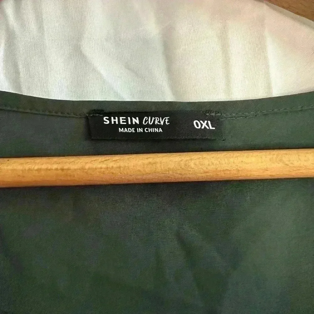 SHEIN Curve Green V-neck Sleeveless Size  OXL Dress - Picture 4 of 6